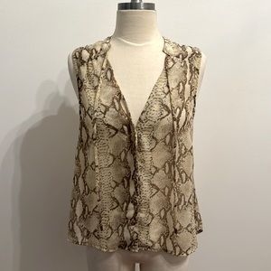 H&M animal print sleeveless blouse sz 8